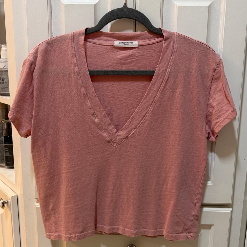 Perfect White Tee Dusty Rose V-Neck Cropped Tee | Made in USA | Size L